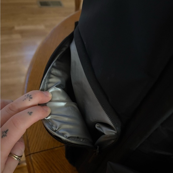 BEIS Ultimate Diaper Bag- sold out new version - Picture 8 of 10